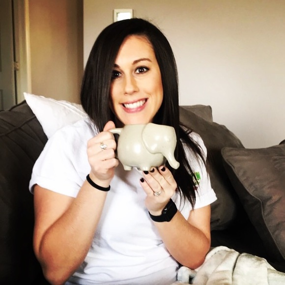 Meet your Posher, Kelly - Picture 3 of 5